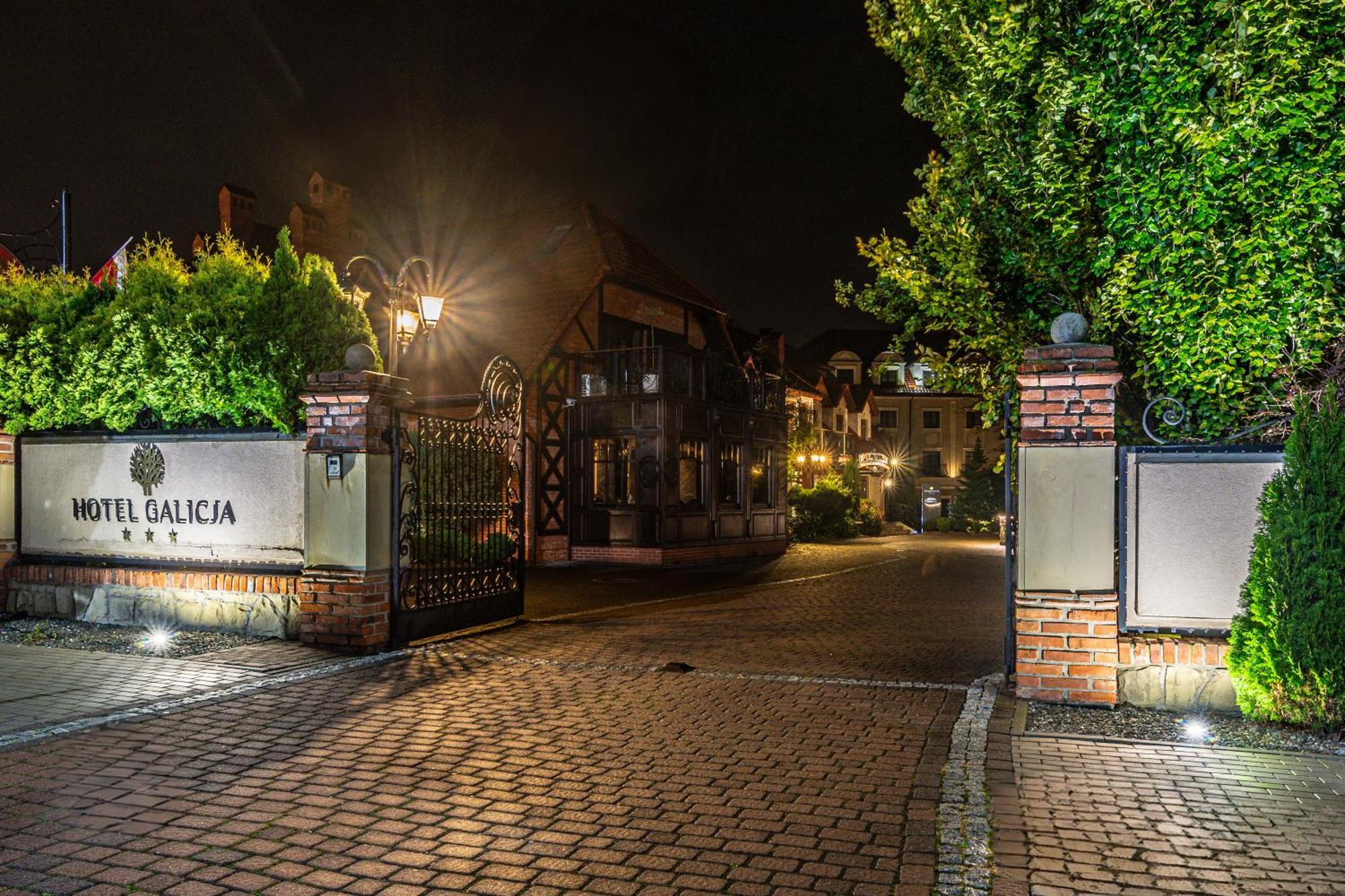 Hotel Galicja Wellness & Spa Oswiecim Exterior photo