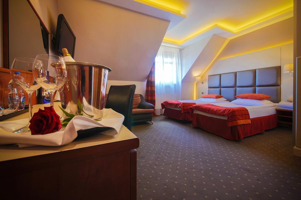 Hotel Galicja Wellness & Spa Oswiecim Exterior photo